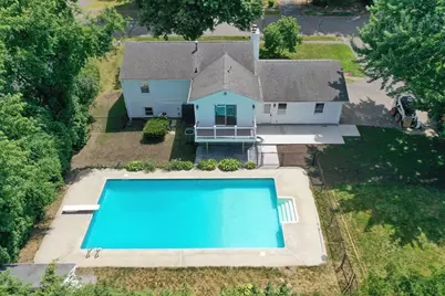 123 Mallard Circle, Agawam, MA 01001 - Photo 2