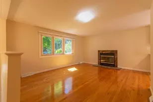 123 Mallard Cir, Agawam, MA 01001 - Photo 8