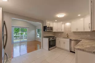 123 Mallard Cir, Agawam, MA 01001 - Photo 12
