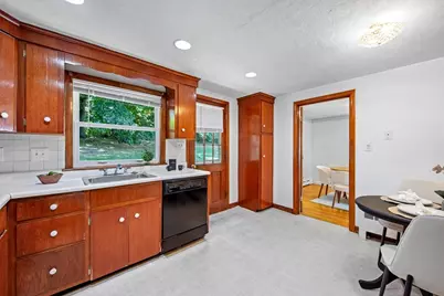 38 Robinhood Rd, Winchester, MA 01890 - Photo 12