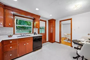 38 Robinhood Rd, Winchester, MA 01890 - Photo 12