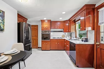 38 Robinhood Rd, Winchester, MA 01890 - Photo 14