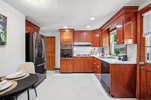 38 Robinhood Rd, Winchester, MA 01890 - Photo 14