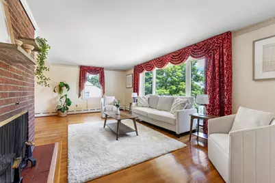 38 Robinhood Rd, Winchester, MA 01890 - Photo 6