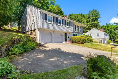 38 Robinhood Rd, Winchester, MA 01890 - Photo 2