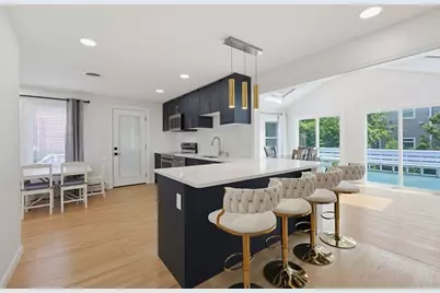138 Tolman St, Newton, MA 02465 - Photo 10