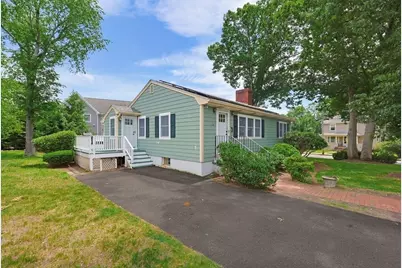 138 Tolman St, Newton, MA 02465 - Photo 2