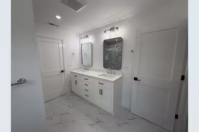 1172 Washington St, Holliston, MA 01746 - Photo 22