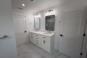 1172 Washington St, Holliston, MA 01746 - Photo 22