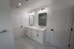 1172 Washington St, Holliston, MA 01746 - Photo 22