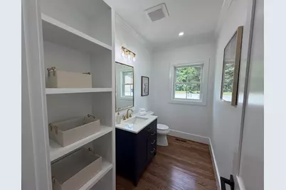 1172 Washington St, Holliston, MA 01746 - Photo 12