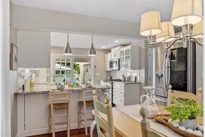 2 Pleasant Avenue, Chelmsford, MA 01824 - Photo 8
