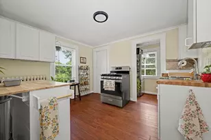 105 Oceanview St, Winthrop, MA 02152 - Photo 18