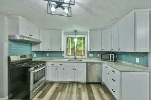 48 Central St, Auburn, MA 01501 - Photo 16
