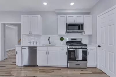 73 Walnut St, Dedham, MA 02026 - Photo 4