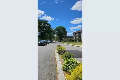102 Oak Ln #4, Brockton, MA 02301 - Photo 2
