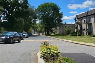 102 Oak Ln, Brockton, MA 02301 - Photo 2