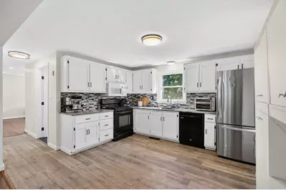 71 Whittier St, Haverhill, MA 01830 - Photo 2