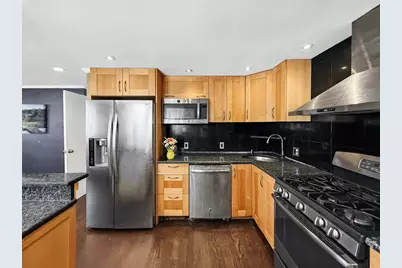 32 Fenley St, Revere, MA 02151 - Photo 12