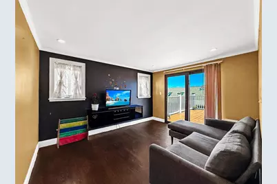 32 Fenley St, Revere, MA 02151 - Photo 16