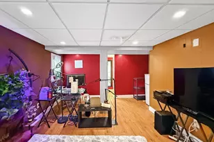 32 Fenley St, Revere, MA 02151 - Photo 22