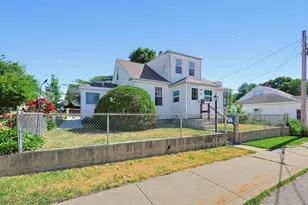 16 Lakeview St, Blackstone, MA 01504 - Photo 1