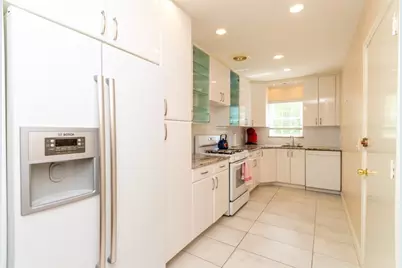 26 Lake Shore Ct #1, Boston, MA 02135 - Photo 4