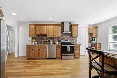 31 Lowell Ave, Westfield, MA 01085 - Photo 6