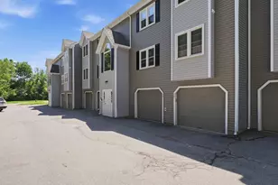 84 Tennis Plaza Rd, Dracut, MA 01826 - Photo 20