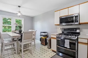 84 Tennis Plaza Rd, Dracut, MA 01826 - Photo 10