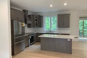 17 Stone Ridge Dr, Northampton, MA 01060 - Photo 4