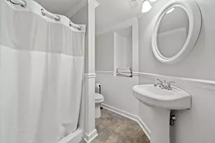 8 Woods Hill Cir, Woburn, MA 01801 - Photo 34