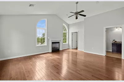 8 Woods Hill Cir, Woburn, MA 01801 - Photo 20