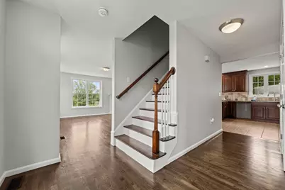 8 Woods Hill Cir, Woburn, MA 01801 - Photo 16