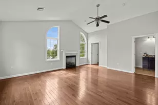 8 Woods Hill Cir, Woburn, MA 01801 - Photo 20