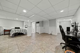 8 Woods Hill Cir, Woburn, MA 01801 - Photo 32