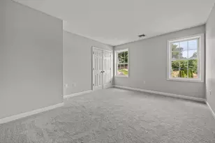 8 Woods Hill Cir, Woburn, MA 01801 - Photo 24