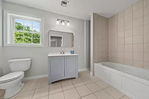 8 Woods Hill Cir, Woburn, MA 01801 - Photo 30