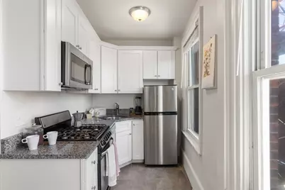 62 W Cedar St #4, Boston, MA 02114 - Photo 6