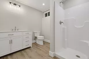 37 Poquanticut Ave, Easton, MA 02356 - Photo 22