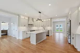 37 Poquanticut Ave, Easton, MA 02356 - Photo 12