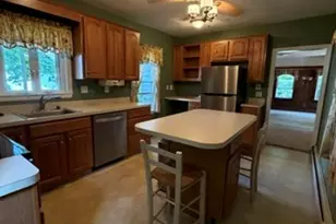 25 Sumner St, North Attleboro, MA 02760 - Photo 4