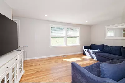 24 Woodland Rd, Uxbridge, MA 01569 - Photo 12