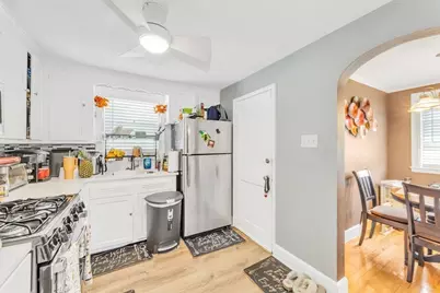 30 Bateman St, Boston, MA 02131 - Photo 12