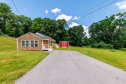 185 Linden St, Berlin, MA 01503 - Photo 2