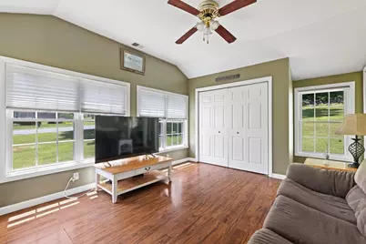 185 Linden St, Berlin, MA 01503 - Photo 12