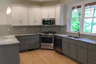 39 Stone Ridge Dr, Northampton, MA 01062 - Photo 2