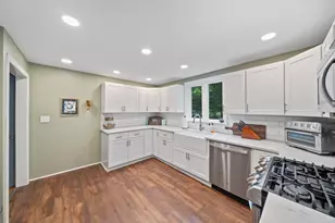 361 Main St, Marshfield, MA 02050 - Photo 8