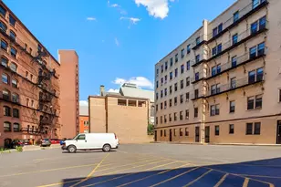 1111 Boylston St, Boston, MA 02215 - Photo 16