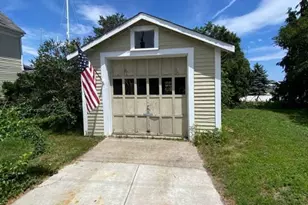 360 Merrimac St, Newburyport, MA 01950 - Photo 6